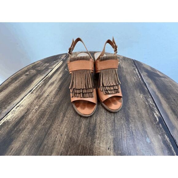 Size 8.5 Brown leather Ollio fringed block Sandals - Picture 1 of 7